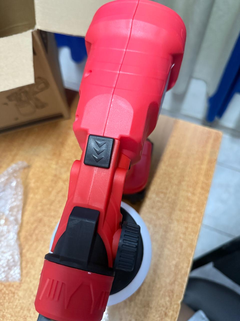 PISTOLA DE PINTURA ROJA 2 BATERIAS 48V